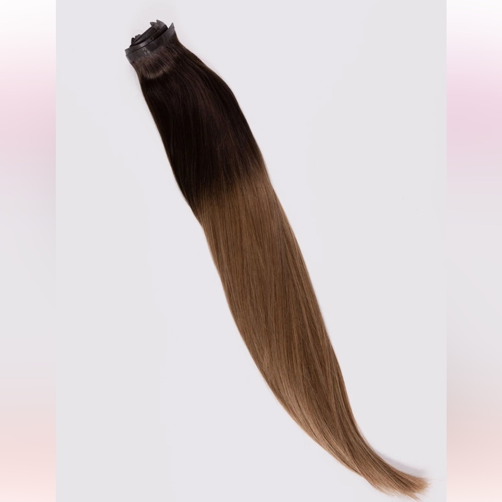 Barefoot Blonde PB&J 21” Classic Hair Extensions